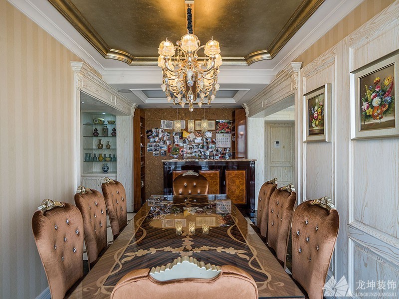 雅致時尚歐式風格120平米三居室餐廳吊頂裝修效果圖