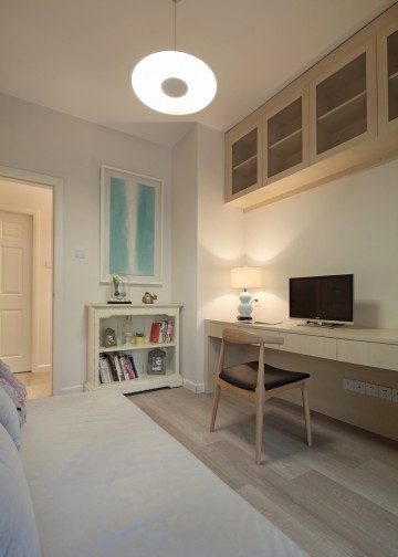 清新舒適歐式風(fēng)格110平米三居室書(shū)房吊頂裝修效果圖