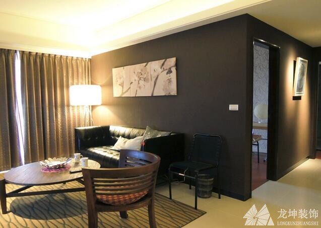 時(shí)尚簡明中式風(fēng)格90平米二居室客廳背景墻裝修效果圖