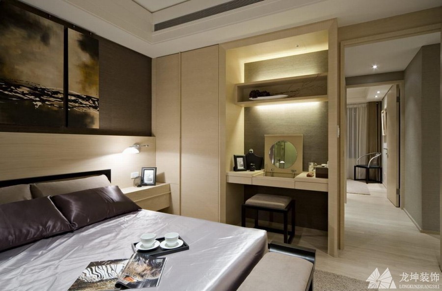 現代輕奢中式風格280平米別墅臥室背景墻裝修效果圖