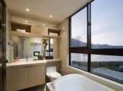 現代輕奢中式風格280平米別墅衛(wèi)生間浴室柜裝修效果圖