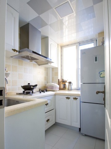 田園風溫馨簡約80平米二居室廚房櫥柜裝修效果圖