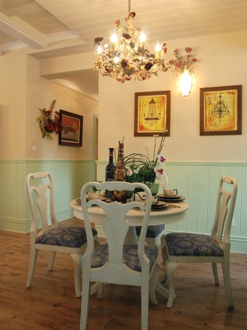 溫暖陽(yáng)光田園風(fēng)格110平米三居室餐廳背景墻裝修效果圖