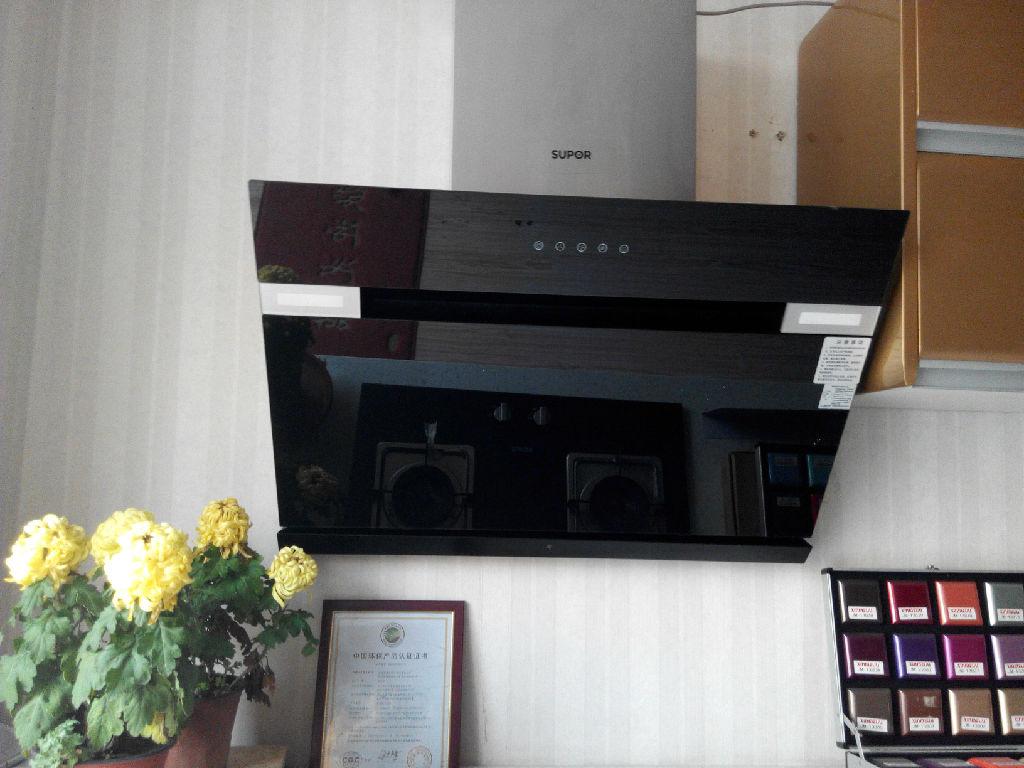 油煙機(jī)清洗小妙招，油污輕松去除