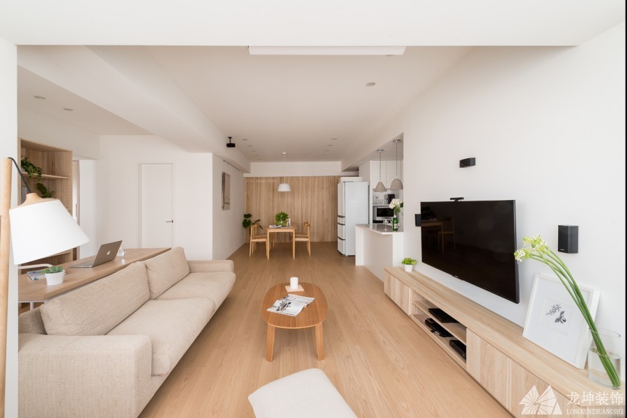 光線(xiàn)創(chuàng)意8