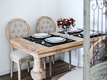 餐廳裝修有哪些風(fēng)水禁忌？餐桌的擺放位置方向及裝飾講究！