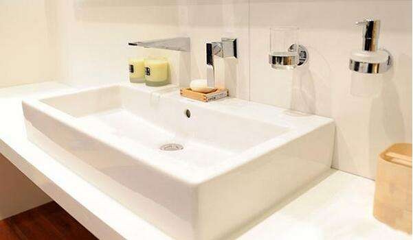 裝修時(shí)為什么要選擇臺(tái)上盆衛(wèi)浴柜