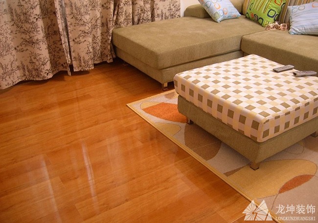 木地板與瓷磚優(yōu)缺點(diǎn)對(duì)比